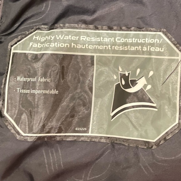 Columbia Men’s Waterproof Jacket - Picture 9 of 12